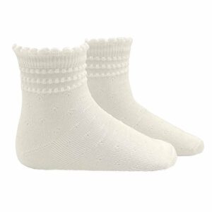 גרבי קרסול חגיגיים בסיומת עיטור סריגת כדורים